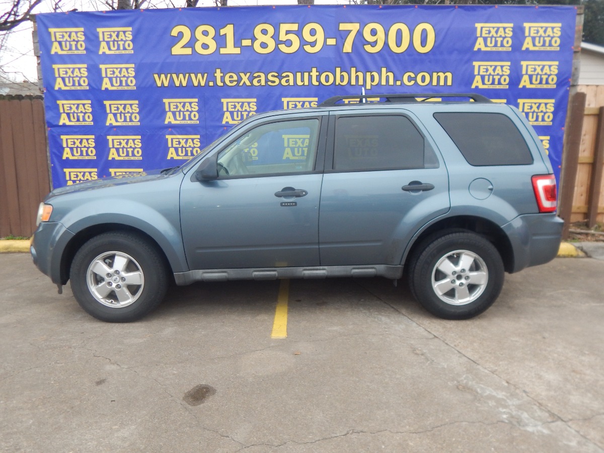 photo of 2011 FORD ESCAPE SUV 4-DR