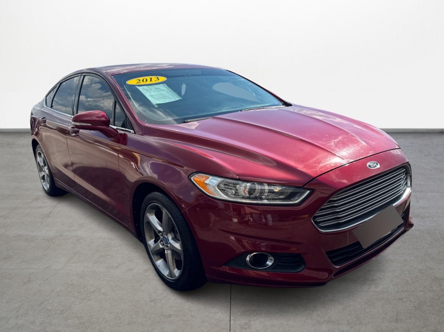 2013 RED Ford Fusion SE (3FA6P0HR6DR) with an 1.6L L4 DOHC 16V engine, located at 16710 Clay Rd., Houston, TX, 77084, (281) 859-7900, 0.000000, 0.000000 - Low Donw. Low Payments. - Photo#2