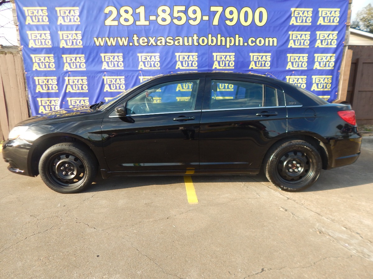 photo of 2014 Chrysler 200 LX