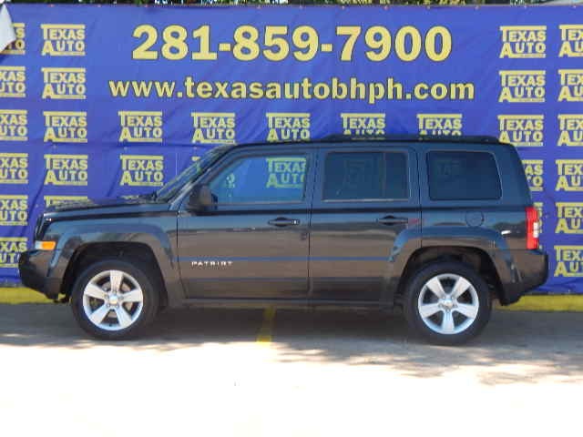 photo of 2014 Jeep Patriot Latitude 2WD