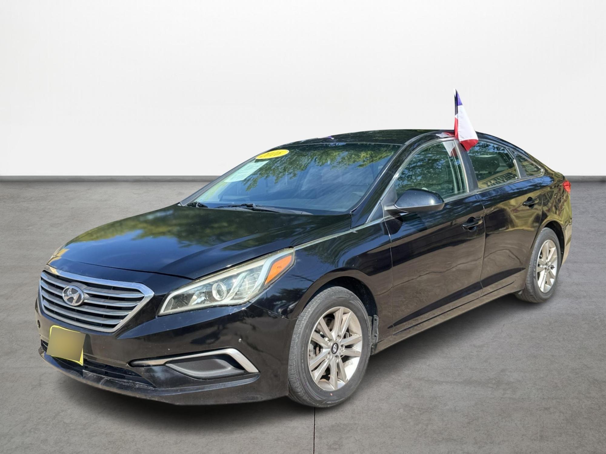 photo of 2016 Hyundai Sonata SE