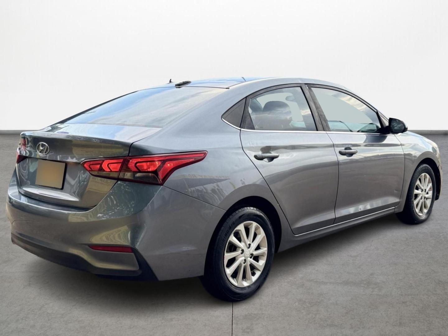 2020 Hyundai Accent SEL 4-Door 6A (3KPC24A63LE) with an 1.6L L4 DOHC 16V engine, 6A transmission, located at 16710 Clay Rd., Houston, TX, 77084, (281) 859-7900, 0.000000, 0.000000 - Photo#2