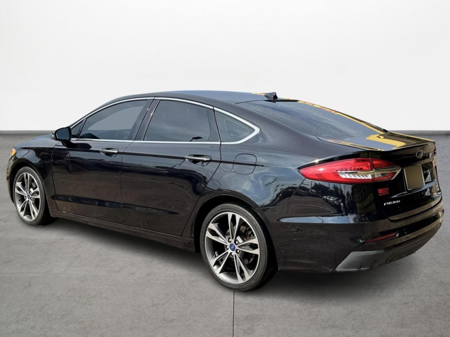 2019 Ford Fusion SEL (3FA6P0CD3KR) with an 1.5L L4 DOHC 16V engine, 6A transmission, located at 16710 Clay Rd., Houston, TX, 77084, (281) 859-7900, 0.000000, 0.000000 - Photo#4