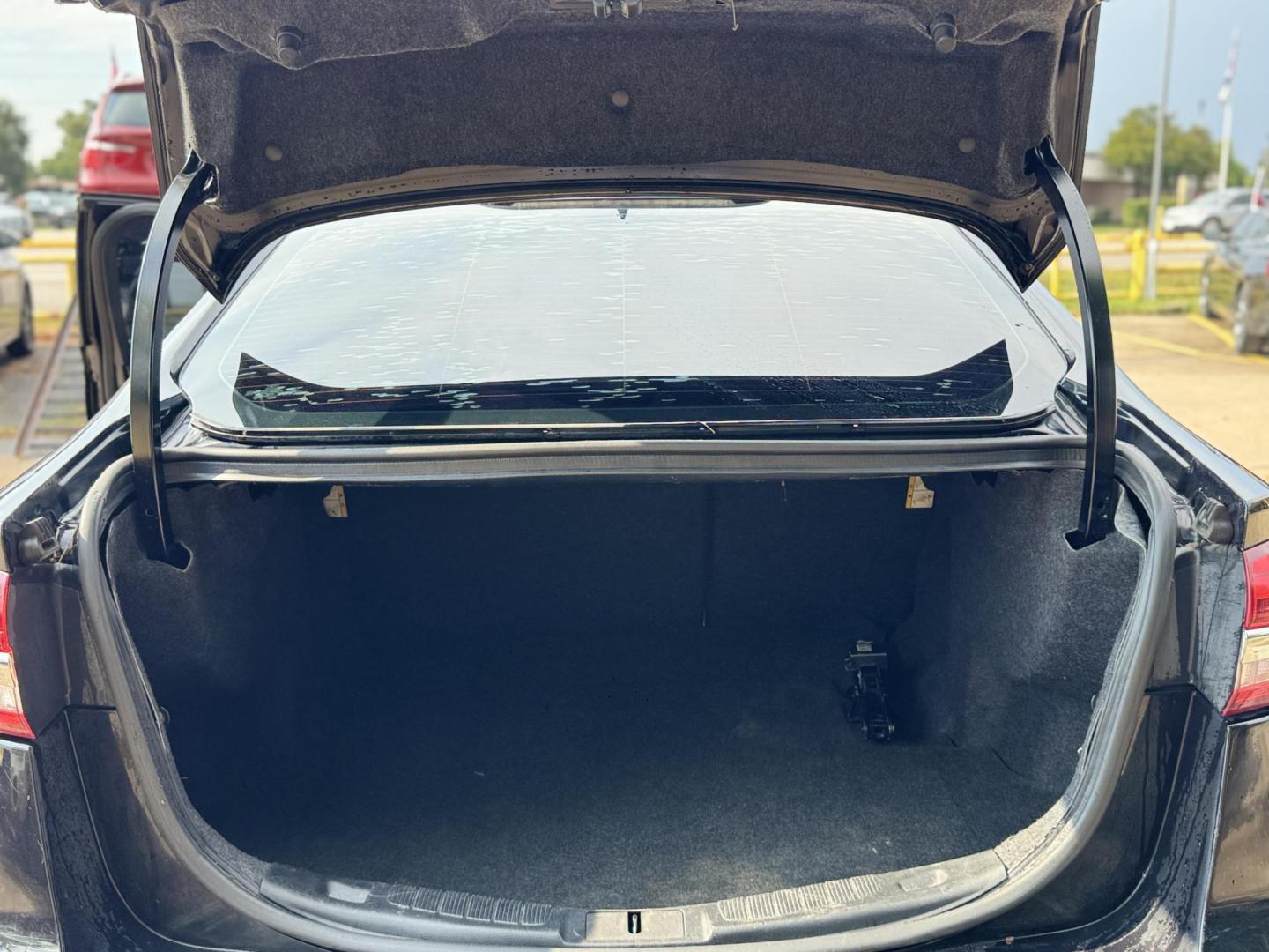 2019 Ford Fusion SEL (3FA6P0CD3KR) with an 1.5L L4 DOHC 16V engine, 6A transmission, located at 16710 Clay Rd., Houston, TX, 77084, (281) 859-7900, 0.000000, 0.000000 - Photo#8