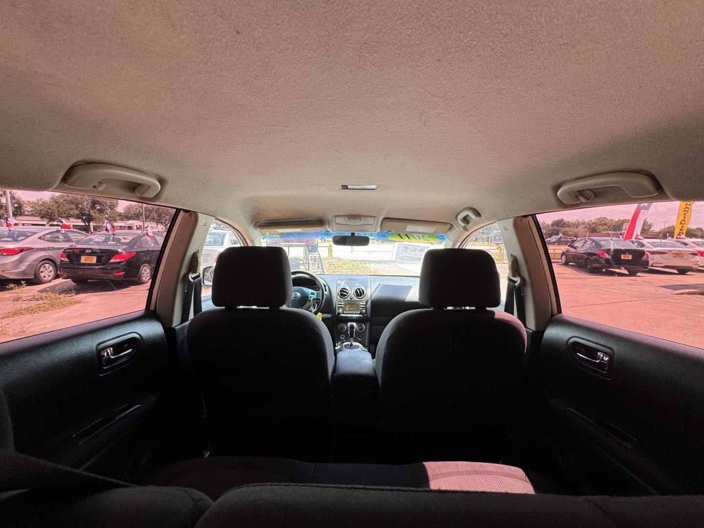 2011 Nissan Rogue S 2WD (JN8AS5MT9BW) with an 2.5L L4 DOHC 16V engine, CVT transmission, located at 16710 Clay Rd., Houston, TX, 77084, (281) 859-7900, 0.000000, 0.000000 - Photo#5