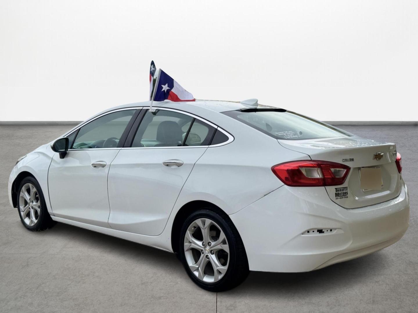 2017 Chevrolet Cruze Premier Auto (1G1BF5SM9H7) with an 1.4L L4 DOHC 16V TURBO engine, 6A transmission, located at 16710 Clay Rd., Houston, TX, 77084, (281) 859-7900, 0.000000, 0.000000 - Photo#6