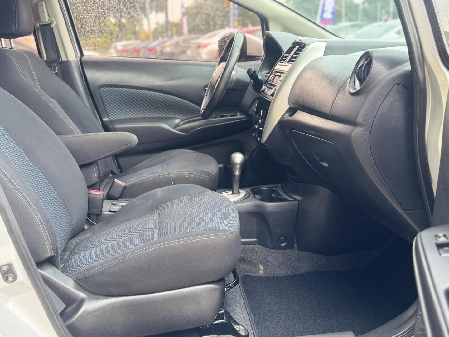 2015 Nissan Versa Note S 5MT (3N1CE2CP2FL) with an 1.6L L4 DOHC 16V engine, 5-Speed Manual transmission, located at 16710 Clay Rd., Houston, TX, 77084, (281) 859-7900, 0.000000, 0.000000 - Photo#7