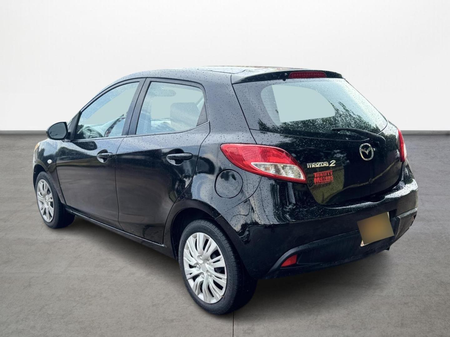 2013 Mazda MAZDA2 Sport (JM1DE1KYXD0) with an 1.5L L4 DOHC 16V engine, located at 16710 Clay Rd., Houston, TX, 77084, (281) 859-7900, 0.000000, 0.000000 - Photo#5
