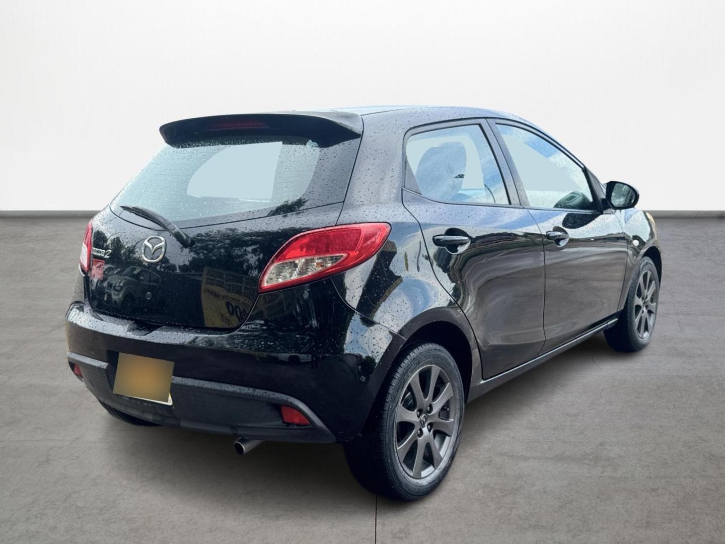 2013 Mazda MAZDA2 Touring (JM1DE1LY7D0) with an 1.5L L4 DOHC 16V engine, located at 16710 Clay Rd., Houston, TX, 77084, (281) 859-7900, 0.000000, 0.000000 - Photo#3