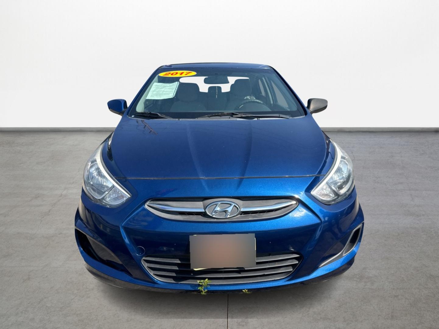 2017 Hyundai Accent SE 4-Door 6M (KMHCT4AE1HU) with an 1.6L L4 DOHC 16V engine, 6M transmission, located at 16710 Clay Rd., Houston, TX, 77084, (281) 859-7900, 0.000000, 0.000000 - Photo#1