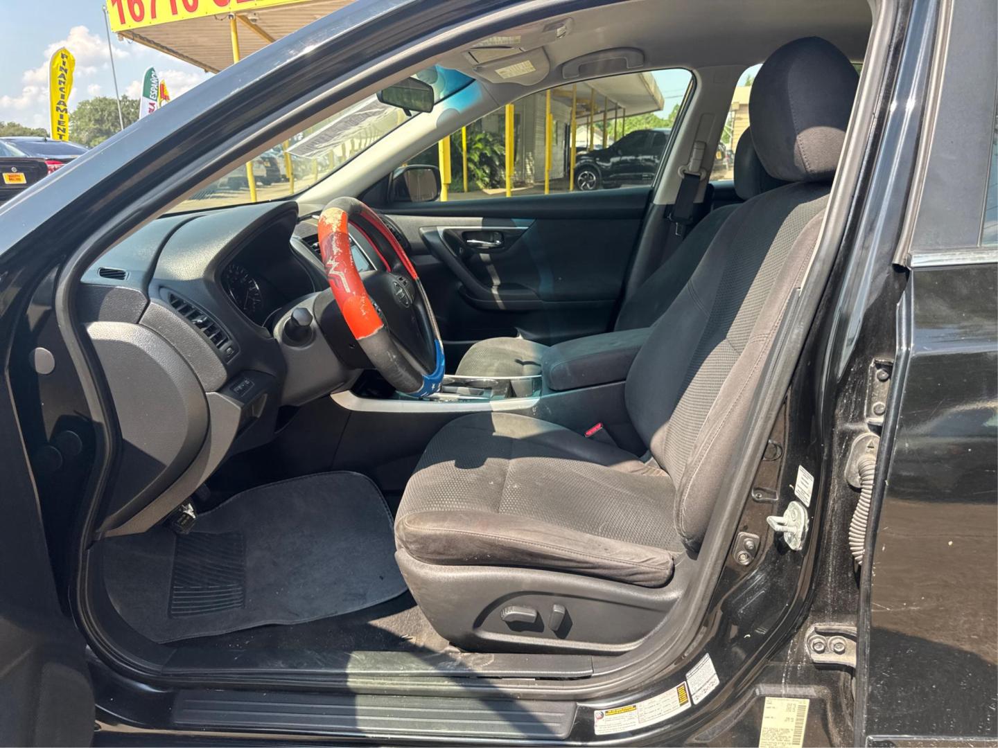 2014 Nissan Altima 2.5 SL (1N4AL3AP5EN) with an 2.5L L4 DOHC 16V engine, Continuously Variable Transmission transmission, located at 16710 Clay Rd., Houston, TX, 77084, (281) 859-7900, 0.000000, 0.000000 - Photo#9