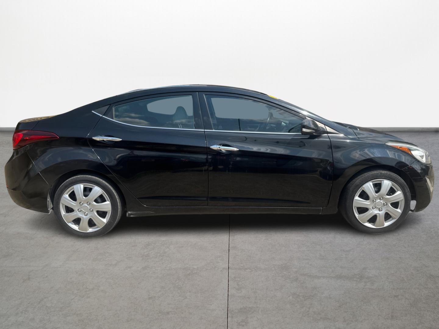 2015 Hyundai Elantra Limited (5NPDH4AE3FH) with an 1.8L L4 DOHC 16V engine, 6-Speed Automatic transmission, located at 16710 Clay Rd., Houston, TX, 77084, (281) 859-7900, 0.000000, 0.000000 - Photo#3