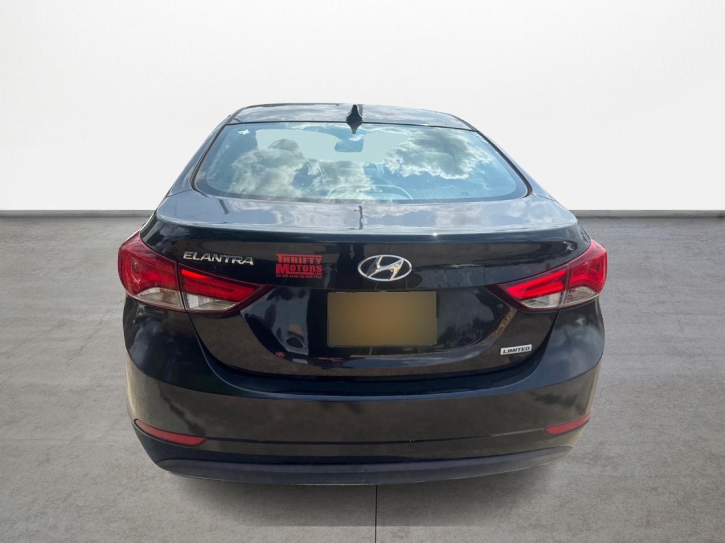 2015 Hyundai Elantra Limited (5NPDH4AE3FH) with an 1.8L L4 DOHC 16V engine, 6-Speed Automatic transmission, located at 16710 Clay Rd., Houston, TX, 77084, (281) 859-7900, 0.000000, 0.000000 - Photo#5