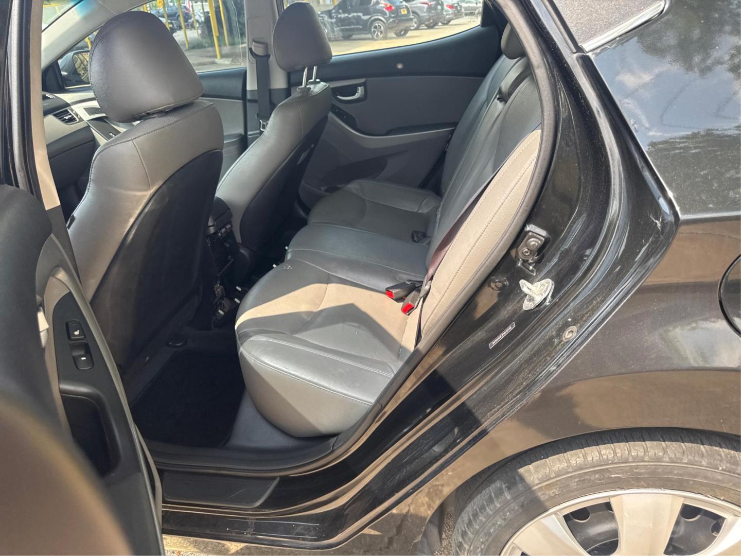 2015 Hyundai Elantra Limited (5NPDH4AE3FH) with an 1.8L L4 DOHC 16V engine, 6-Speed Automatic transmission, located at 16710 Clay Rd., Houston, TX, 77084, (281) 859-7900, 0.000000, 0.000000 - Photo#9