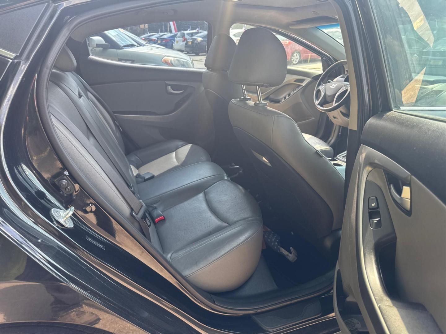 2015 Hyundai Elantra Limited (5NPDH4AE3FH) with an 1.8L L4 DOHC 16V engine, 6-Speed Automatic transmission, located at 16710 Clay Rd., Houston, TX, 77084, (281) 859-7900, 0.000000, 0.000000 - Photo#11