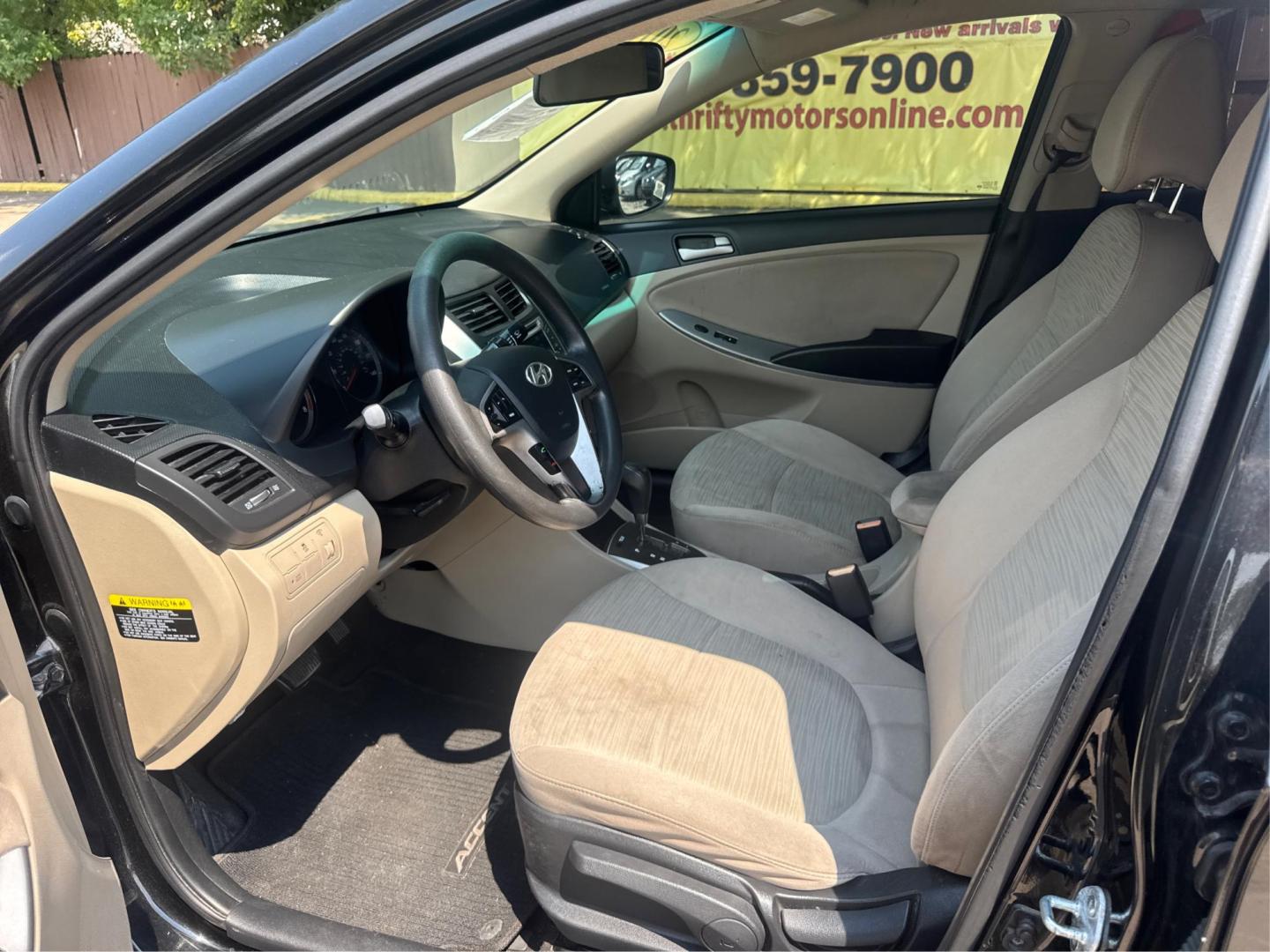 2016 Hyundai Accent SE 4-Door 6A (KMHCT4AE9GU) with an 1.6L L4 DOHC 16V engine, 6A transmission, located at 16710 Clay Rd., Houston, TX, 77084, (281) 859-7900, 0.000000, 0.000000 - Photo#8