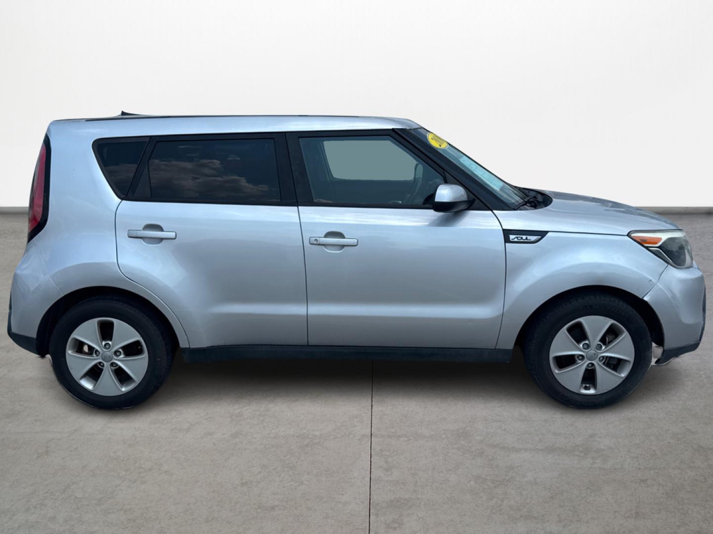 2016 Kia Soul Base 6A (KNDJN2A26G7) with an 1.6L L4 DOHC 16V engine, 6A transmission, located at 16710 Clay Rd., Houston, TX, 77084, (281) 859-7900, 0.000000, 0.000000 - Photo#3