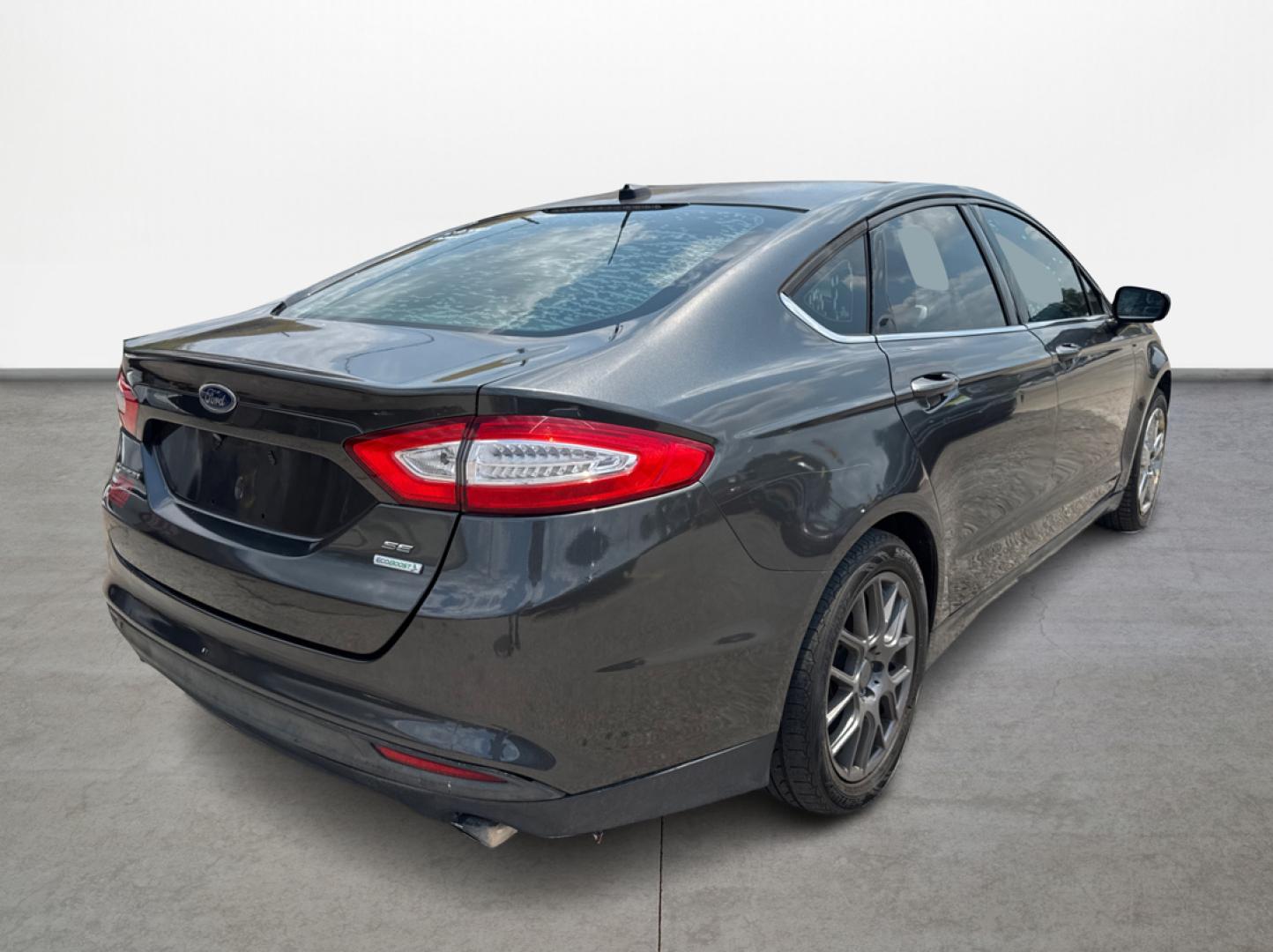 2015 Ford Fusion SE (1FA6P0HD5F5) with an 1.5L L4 DOHC 16V engine, located at 16710 Clay Rd., Houston, TX, 77084, (281) 859-7900, 0.000000, 0.000000 - Photo#4