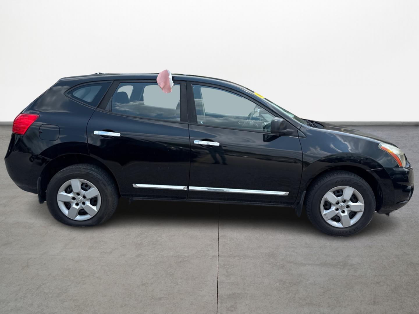 2015 Nissan Rogue Select S 2WD (JN8AS5MT0FW) with an 2.5L L4 DOHC 16V engine, Continuously Variable Transmission transmission, located at 16710 Clay Rd., Houston, TX, 77084, (281) 859-7900, 0.000000, 0.000000 - Photo#3