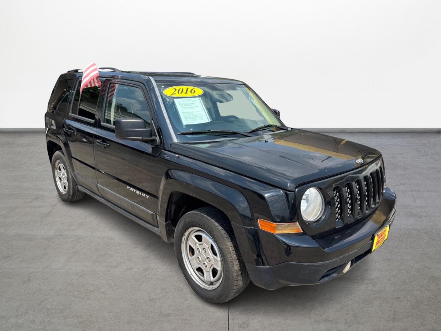 2016 Jeep Patriot Sport 2WD (1C4NJPBAXGD) with an 2.0L L4 DOHC 16V engine, located at 16710 Clay Rd., Houston, TX, 77084, (281) 859-7900, 0.000000, 0.000000 - Photo#2