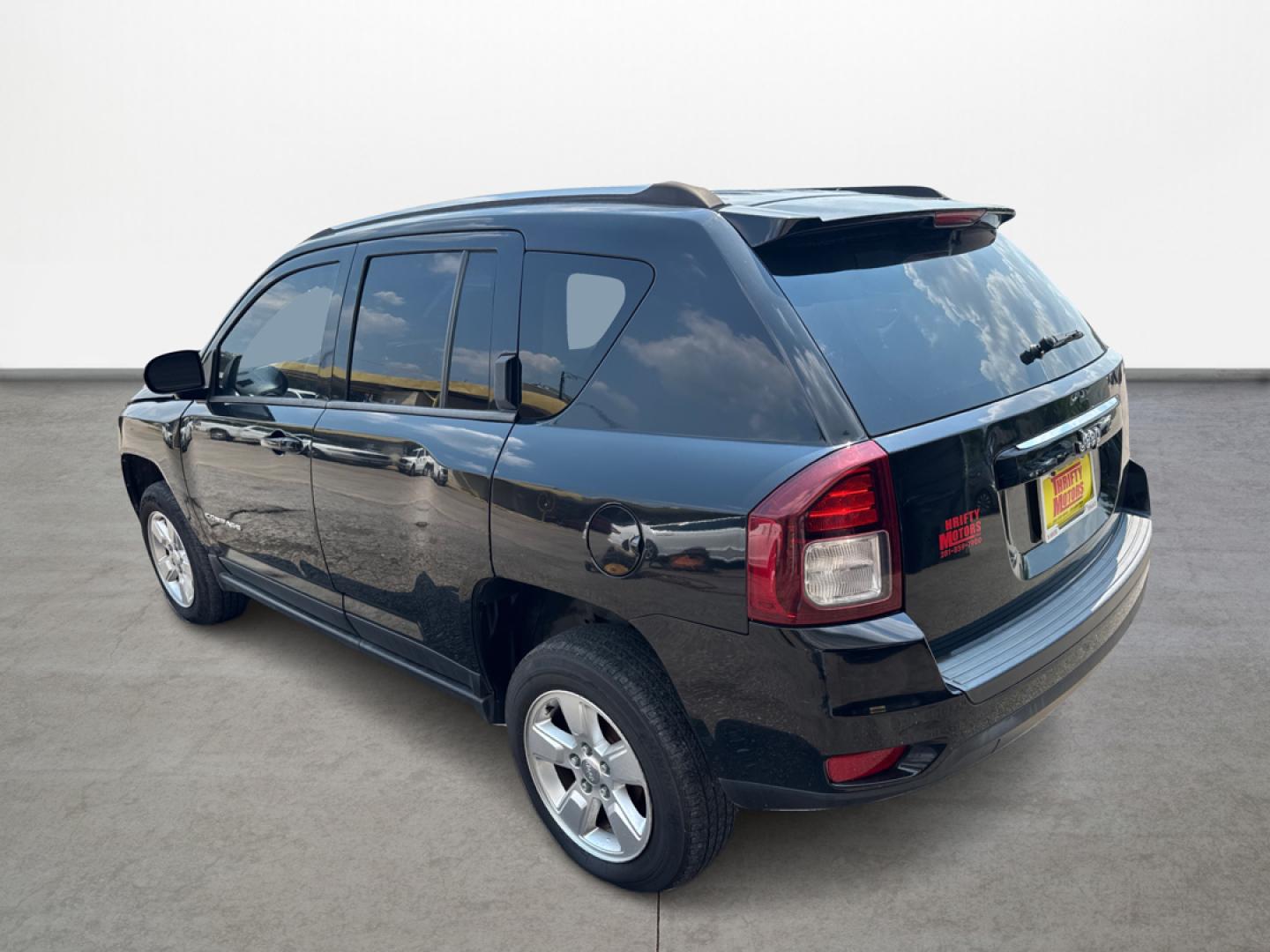2014 Jeep Compass Sport FWD (1C4NJCBA6ED) with an 2.0L L4 DOHC 16V engine, located at 16710 Clay Rd., Houston, TX, 77084, (281) 859-7900, 0.000000, 0.000000 - Photo#7