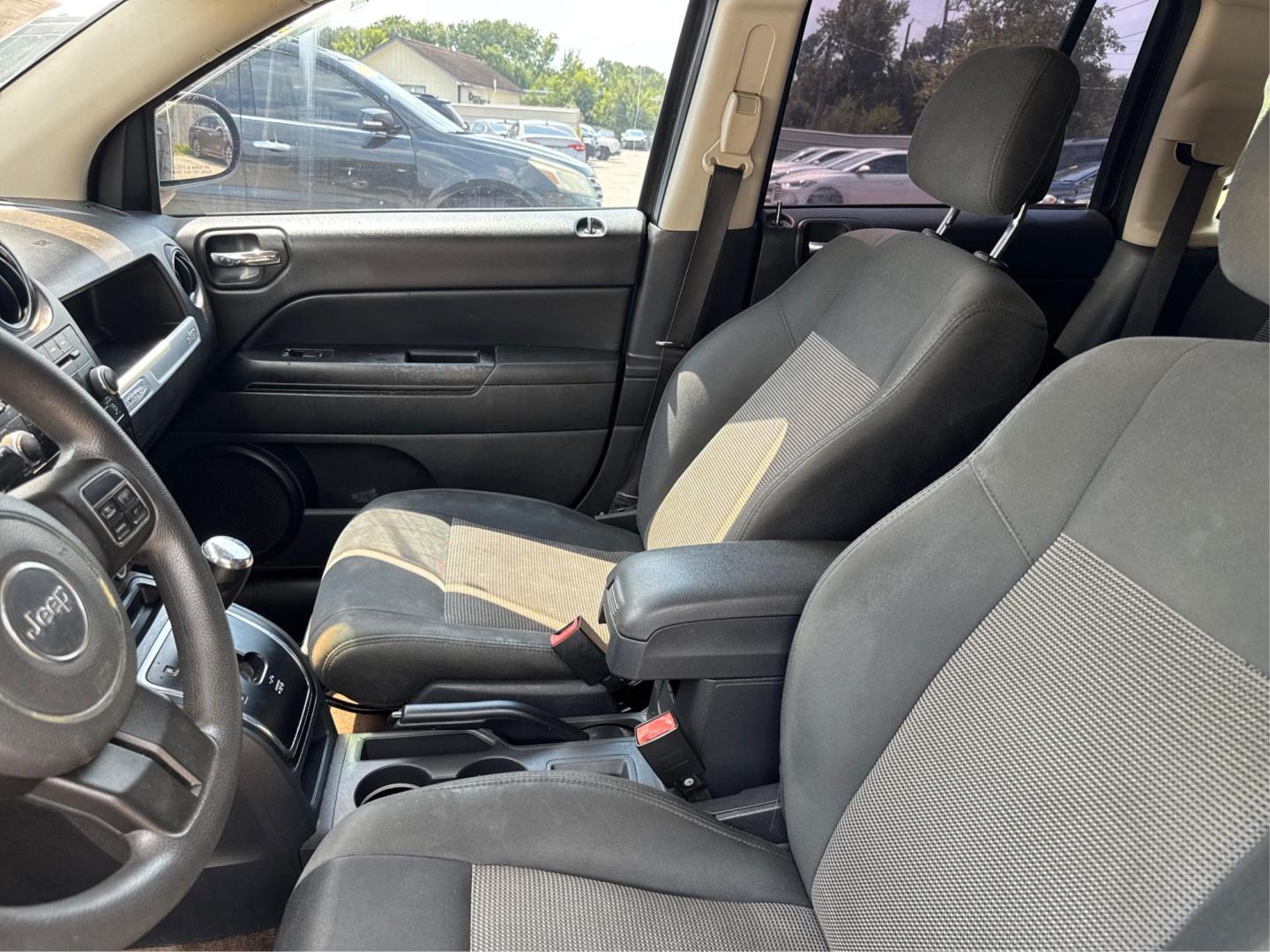 2014 Jeep Compass Sport FWD (1C4NJCBA6ED) with an 2.0L L4 DOHC 16V engine, located at 16710 Clay Rd., Houston, TX, 77084, (281) 859-7900, 0.000000, 0.000000 - Photo#8