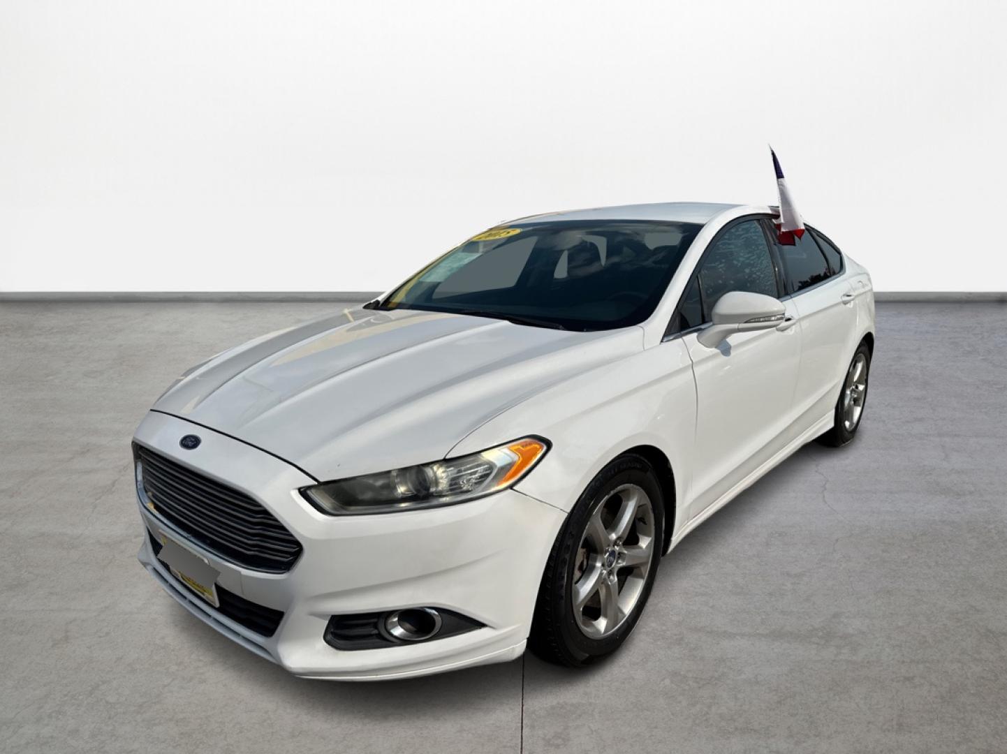 2015 Ford Fusion SE (1FA6P0HD8F5) with an 1.5L L4 DOHC 16V engine, located at 16710 Clay Rd., Houston, TX, 77084, (281) 859-7900, 0.000000, 0.000000 - Photo#0