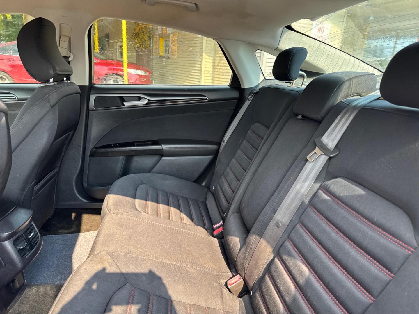 2015 Ford Fusion SE (1FA6P0HD8F5) with an 1.5L L4 DOHC 16V engine, located at 16710 Clay Rd., Houston, TX, 77084, (281) 859-7900, 0.000000, 0.000000 - Photo#9