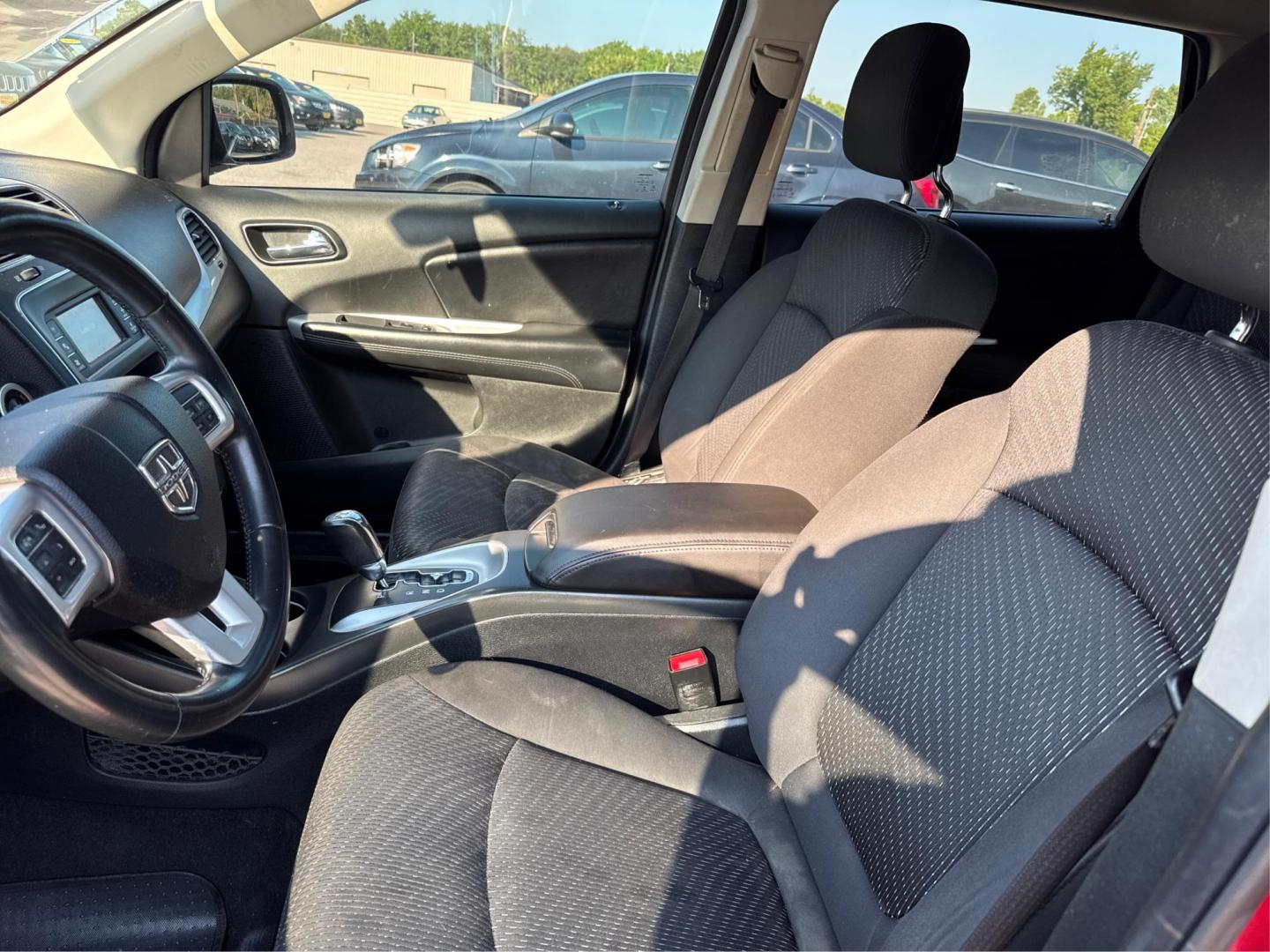 2018 Dodge Journey SE (3C4PDCAB5JT) with an 2.4L L4 DOHC 16V engine, 4A transmission, located at 16710 Clay Rd., Houston, TX, 77084, (281) 859-7900, 0.000000, 0.000000 - Photo#8