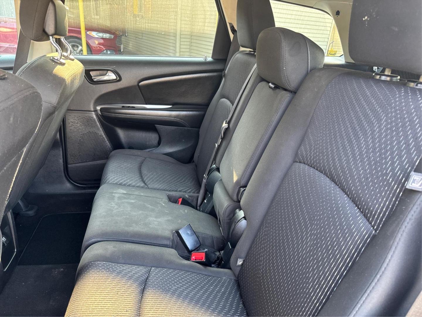 2018 Dodge Journey SE (3C4PDCAB6JT) with an 2.4L L4 DOHC 16V engine, 4A transmission, located at 16710 Clay Rd., Houston, TX, 77084, (281) 859-7900, 0.000000, 0.000000 - Photo#9
