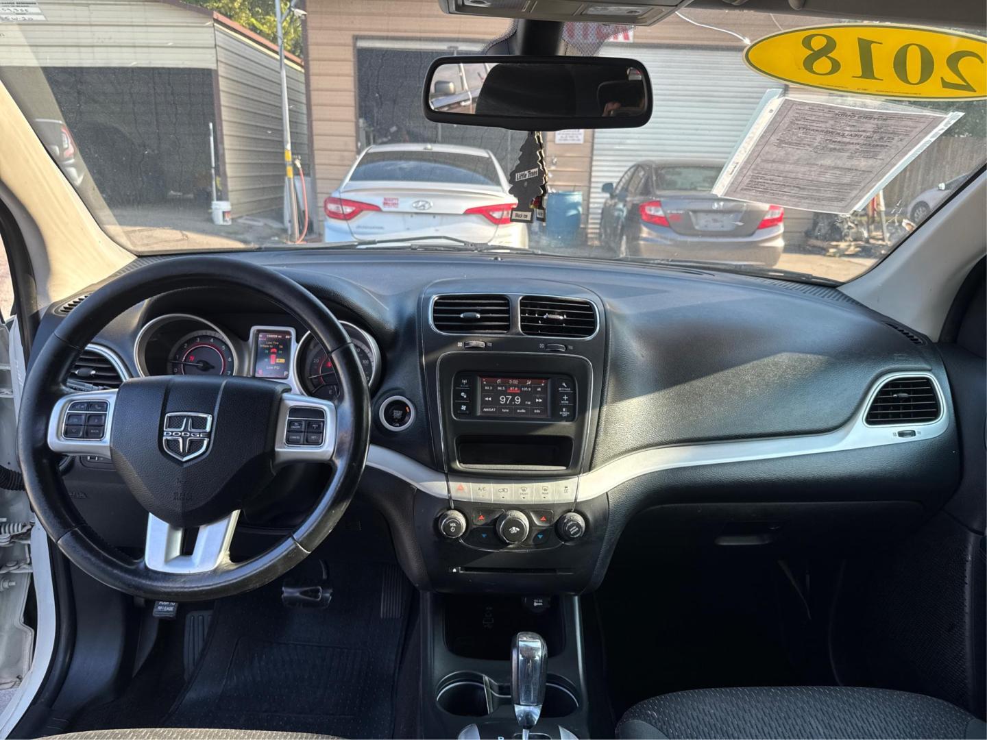 2018 Dodge Journey SE (3C4PDCAB6JT) with an 2.4L L4 DOHC 16V engine, 4A transmission, located at 16710 Clay Rd., Houston, TX, 77084, (281) 859-7900, 0.000000, 0.000000 - Photo#10