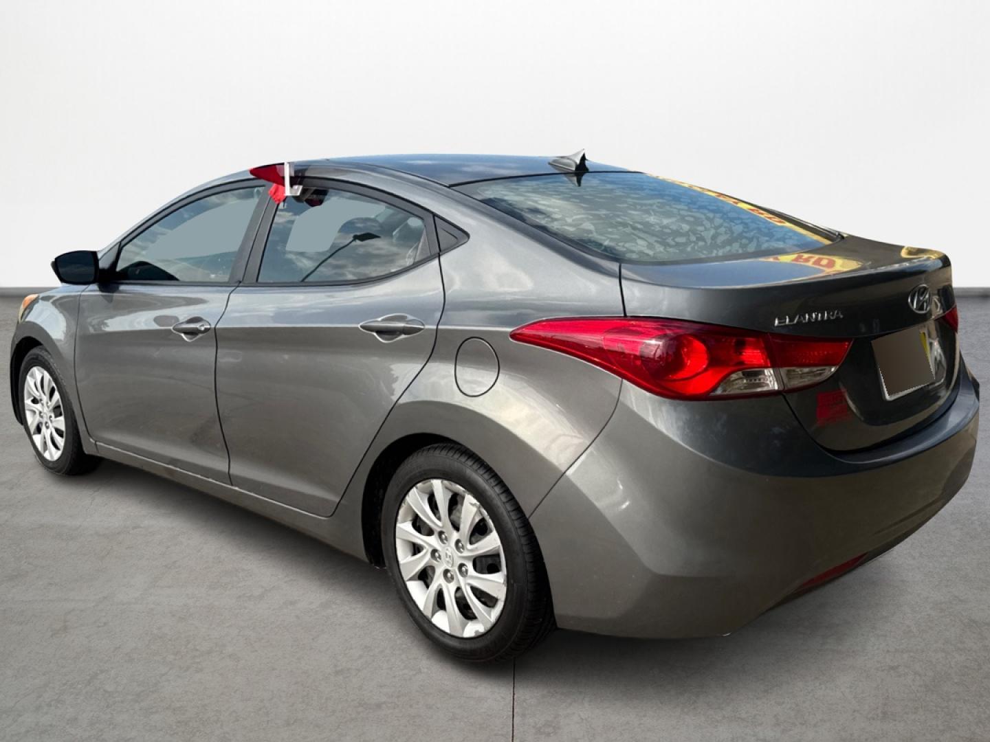 2013 Hyundai Elantra Limited (5NPDH4AE9DH) with an 1.8L L4 DOHC 16V engine, 6-Speed Automatic transmission, located at 16710 Clay Rd., Houston, TX, 77084, (281) 859-7900, 0.000000, 0.000000 - Photo#6