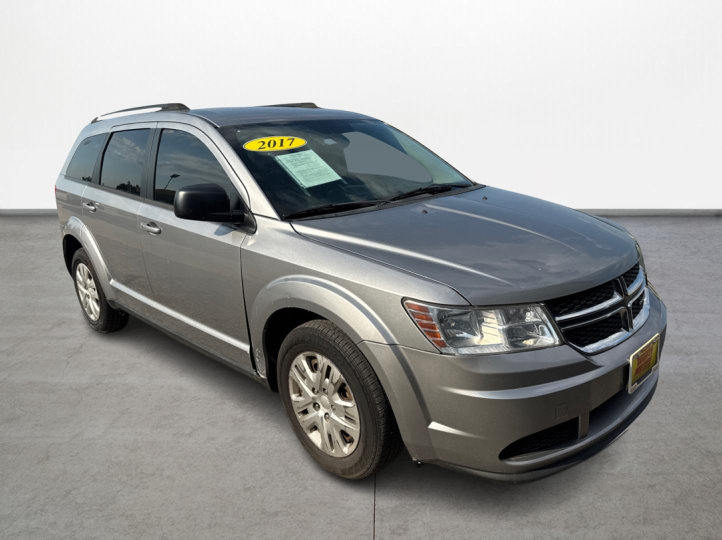 2017 Dodge Journey SE (3C4PDCAB8HT) with an 2.4L L4 DOHC 16V engine, 4A transmission, located at 16710 Clay Rd., Houston, TX, 77084, (281) 859-7900, 0.000000, 0.000000 - Photo#2