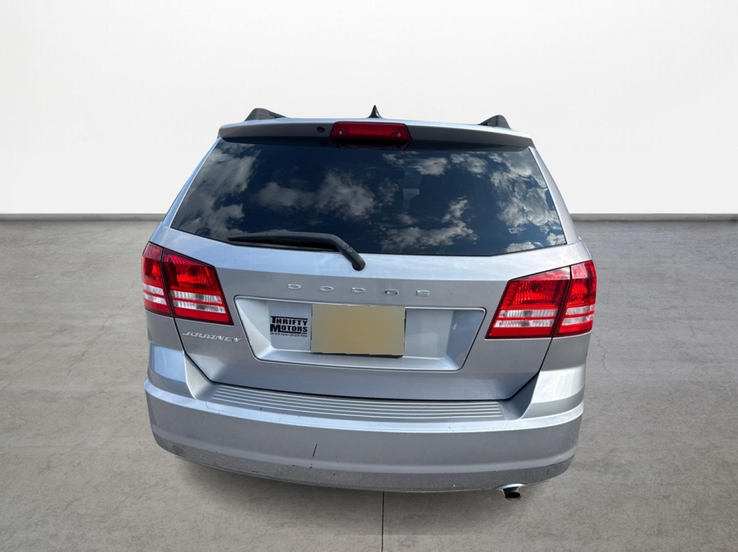 2017 Dodge Journey SE (3C4PDCAB8HT) with an 2.4L L4 DOHC 16V engine, 4A transmission, located at 16710 Clay Rd., Houston, TX, 77084, (281) 859-7900, 0.000000, 0.000000 - Photo#5