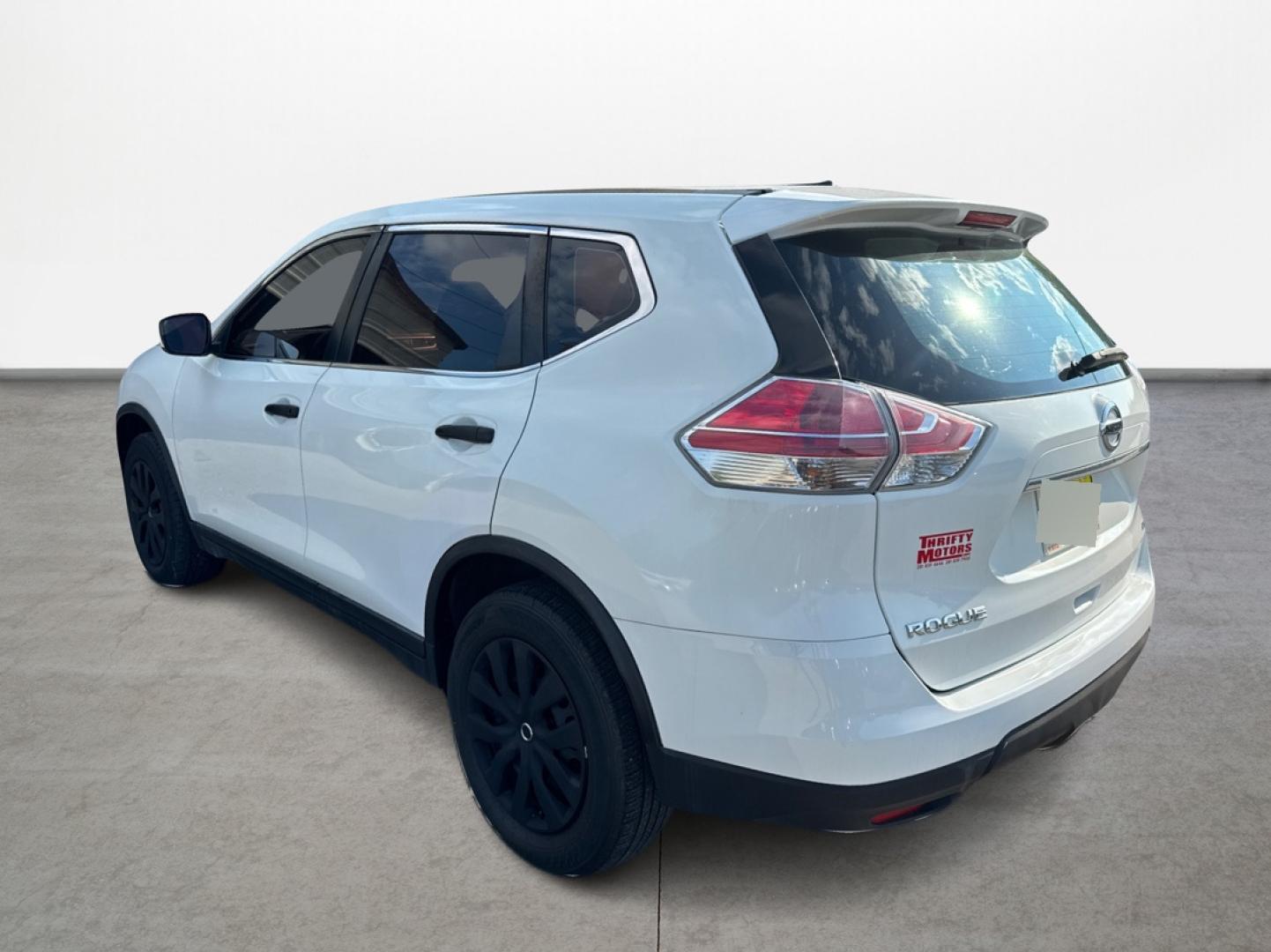 2016 Nissan Rogue S AWD (5N1AT2MV3GC) with an 2.5L L4 DOHC 16V engine, CVT transmission, located at 16710 Clay Rd., Houston, TX, 77084, (281) 859-7900, 0.000000, 0.000000 - Photo#6
