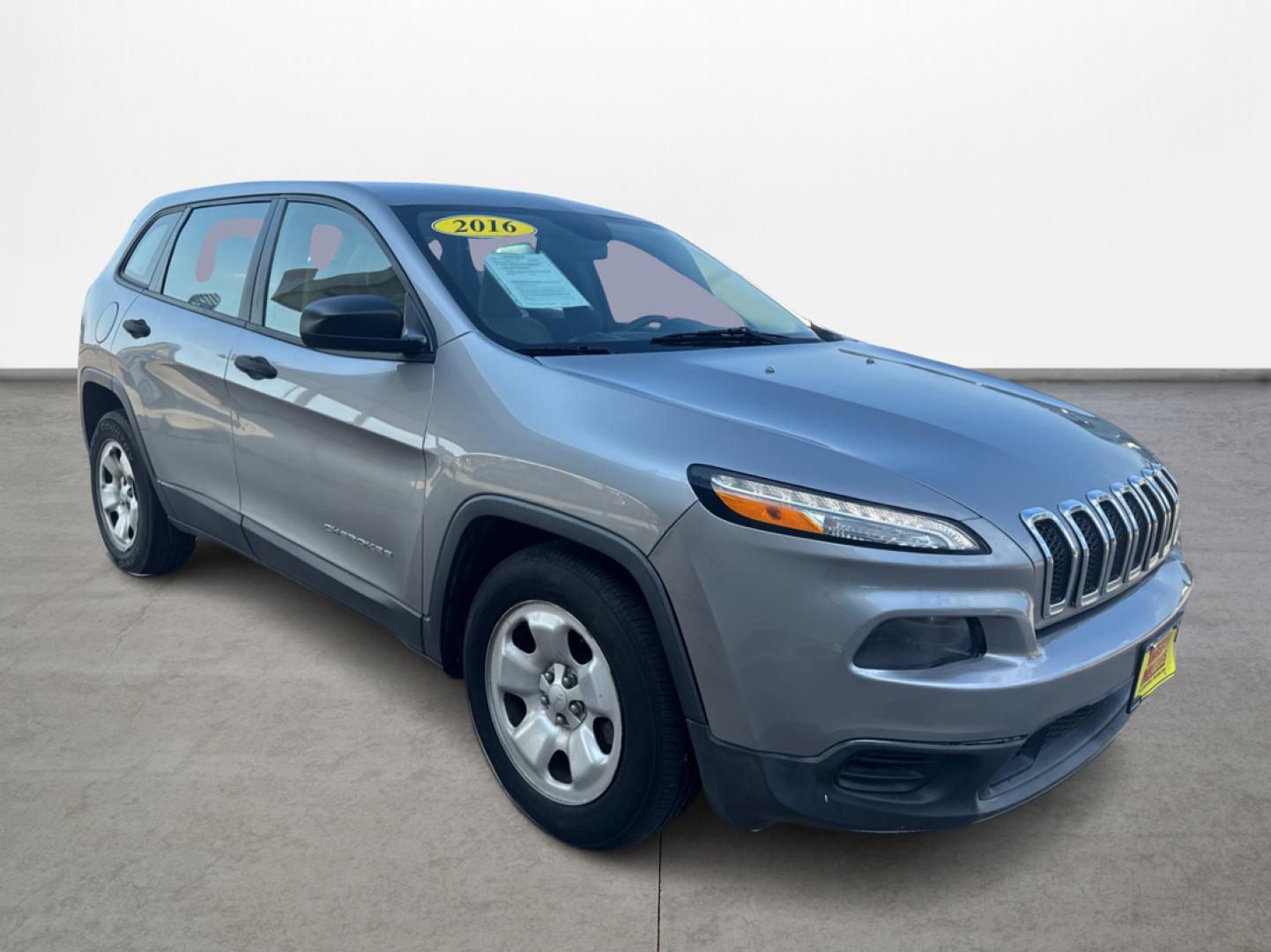 2016 Jeep Cherokee Sport FWD (1C4PJLAB5GW) with an 2.4L L4 DOHC 16V engine, 9A transmission, located at 16710 Clay Rd., Houston, TX, 77084, (281) 859-7900, 0.000000, 0.000000 - Photo#2