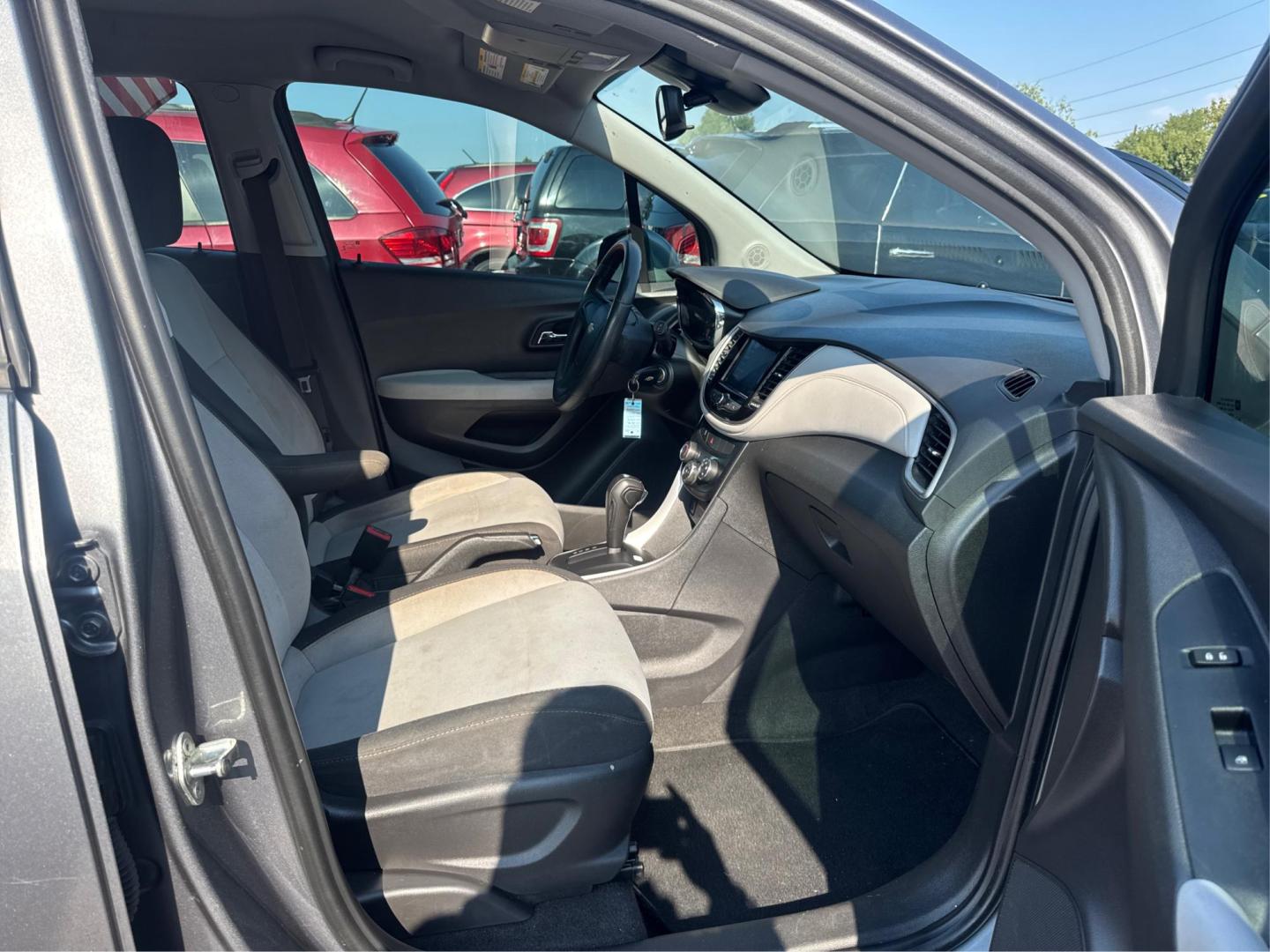 2020 Chevrolet Trax LS FWD (3GNCJKSB8LL) with an 1.4L L4 DOHC 16V engine, 6A transmission, located at 16710 Clay Rd., Houston, TX, 77084, (281) 859-7900, 0.000000, 0.000000 - Photo#11