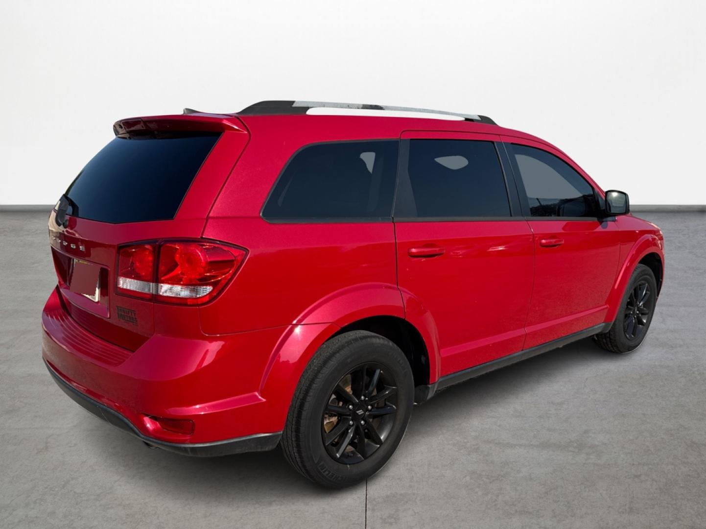 2019 Dodge Journey SE (3C4PDCBB3KT) with an 2.4L L6 DOHC 16V engine, 4A transmission, located at 16710 Clay Rd., Houston, TX, 77084, (281) 859-7900, 0.000000, 0.000000 - Photo#4