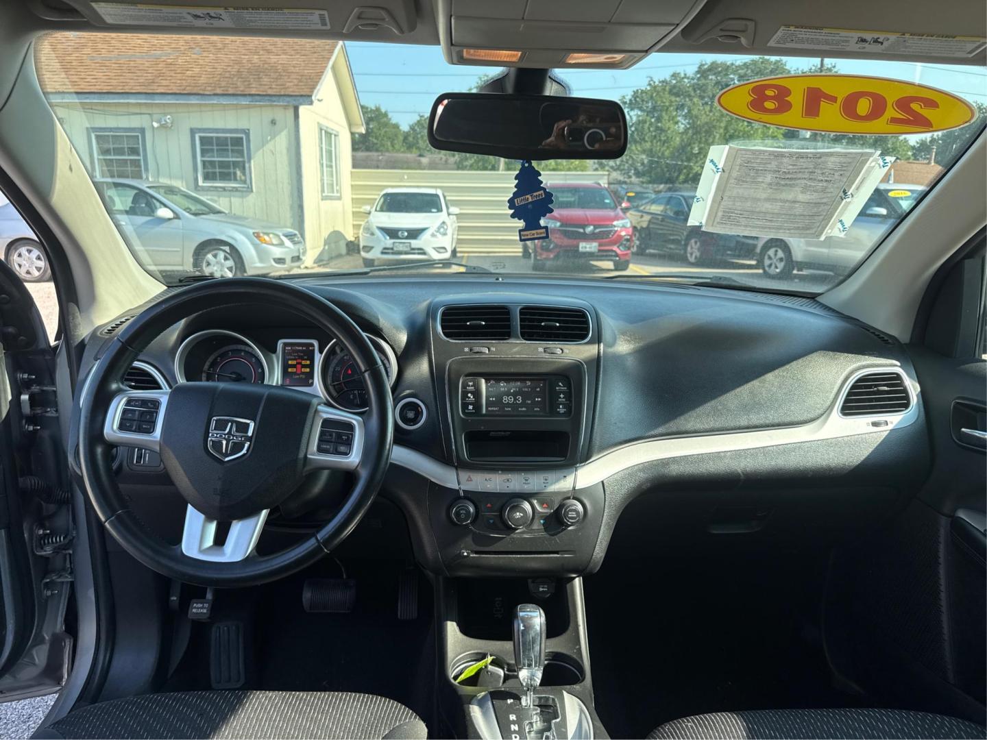 2018 Dodge Journey SE (3C4PDCAB4JT) with an 2.4L L4 DOHC 16V engine, 4A transmission, located at 16710 Clay Rd., Houston, TX, 77084, (281) 859-7900, 0.000000, 0.000000 - Photo#10