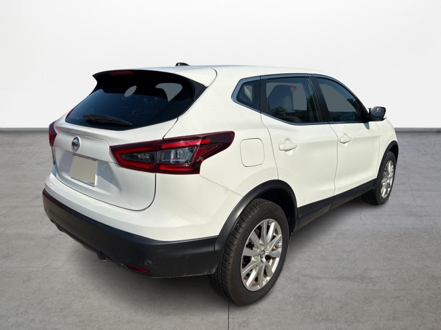 2021 Nissan Rogue Sport S (JN1BJ1AV6MW) with an 2.0L L4 DOHC 16V engine, CVT transmission, located at 16710 Clay Rd., Houston, TX, 77084, (281) 859-7900, 0.000000, 0.000000 - Photo#4