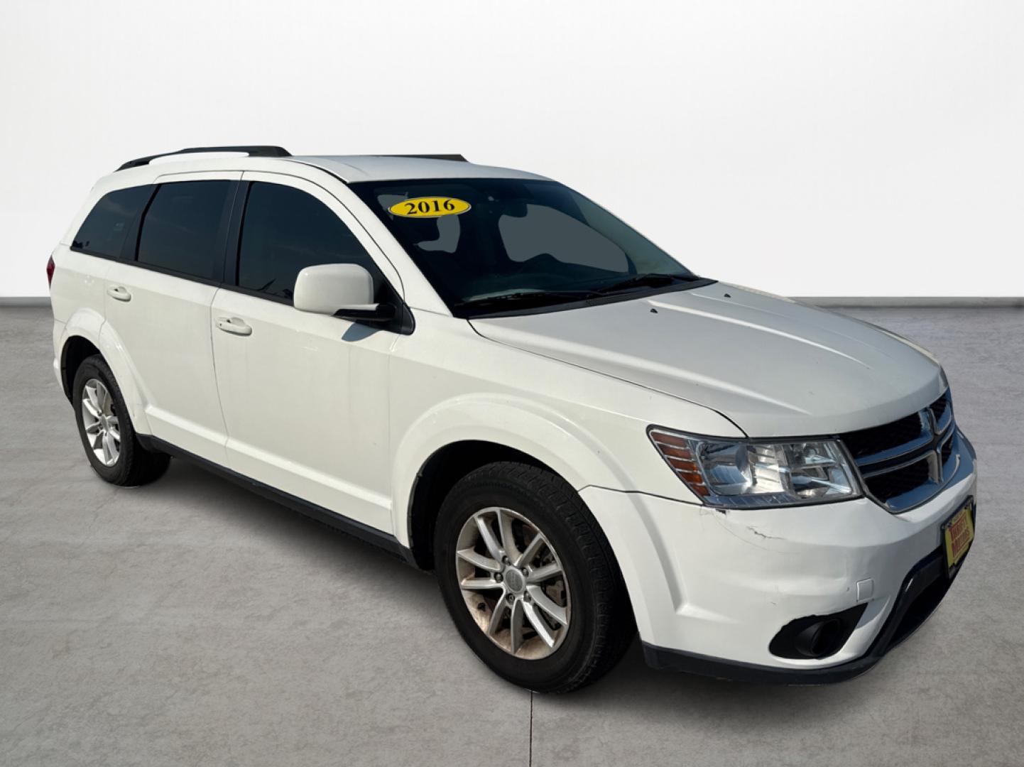 2016 Dodge Journey SXT (3C4PDCBB7GT) with an 2.4L L6 DOHC 16V engine, 4A transmission, located at 16710 Clay Rd., Houston, TX, 77084, (281) 859-7900, 0.000000, 0.000000 - Photo#2