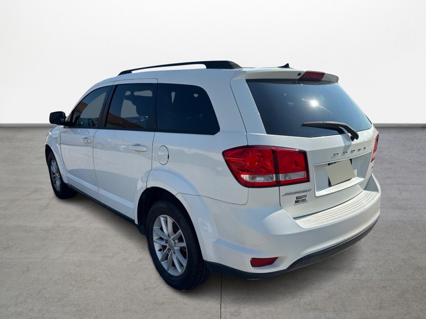 2016 Dodge Journey SXT (3C4PDCBB7GT) with an 2.4L L6 DOHC 16V engine, 4A transmission, located at 16710 Clay Rd., Houston, TX, 77084, (281) 859-7900, 0.000000, 0.000000 - Photo#6