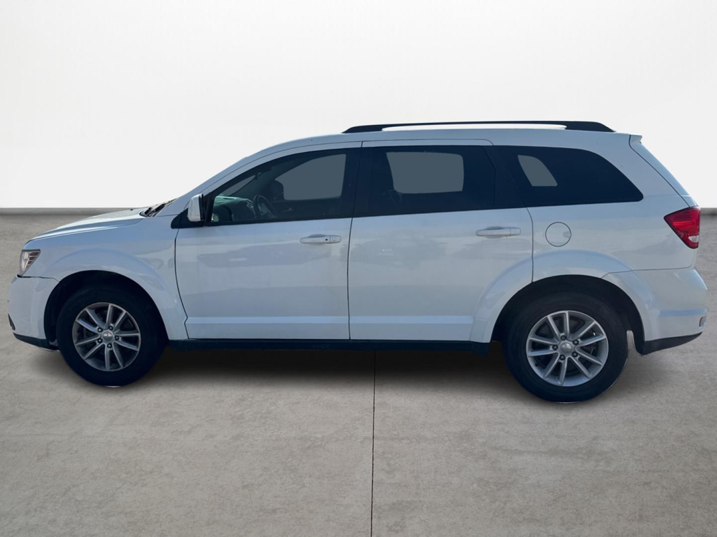 2016 Dodge Journey SXT (3C4PDCBB7GT) with an 2.4L L6 DOHC 16V engine, 4A transmission, located at 16710 Clay Rd., Houston, TX, 77084, (281) 859-7900, 0.000000, 0.000000 - Photo#7