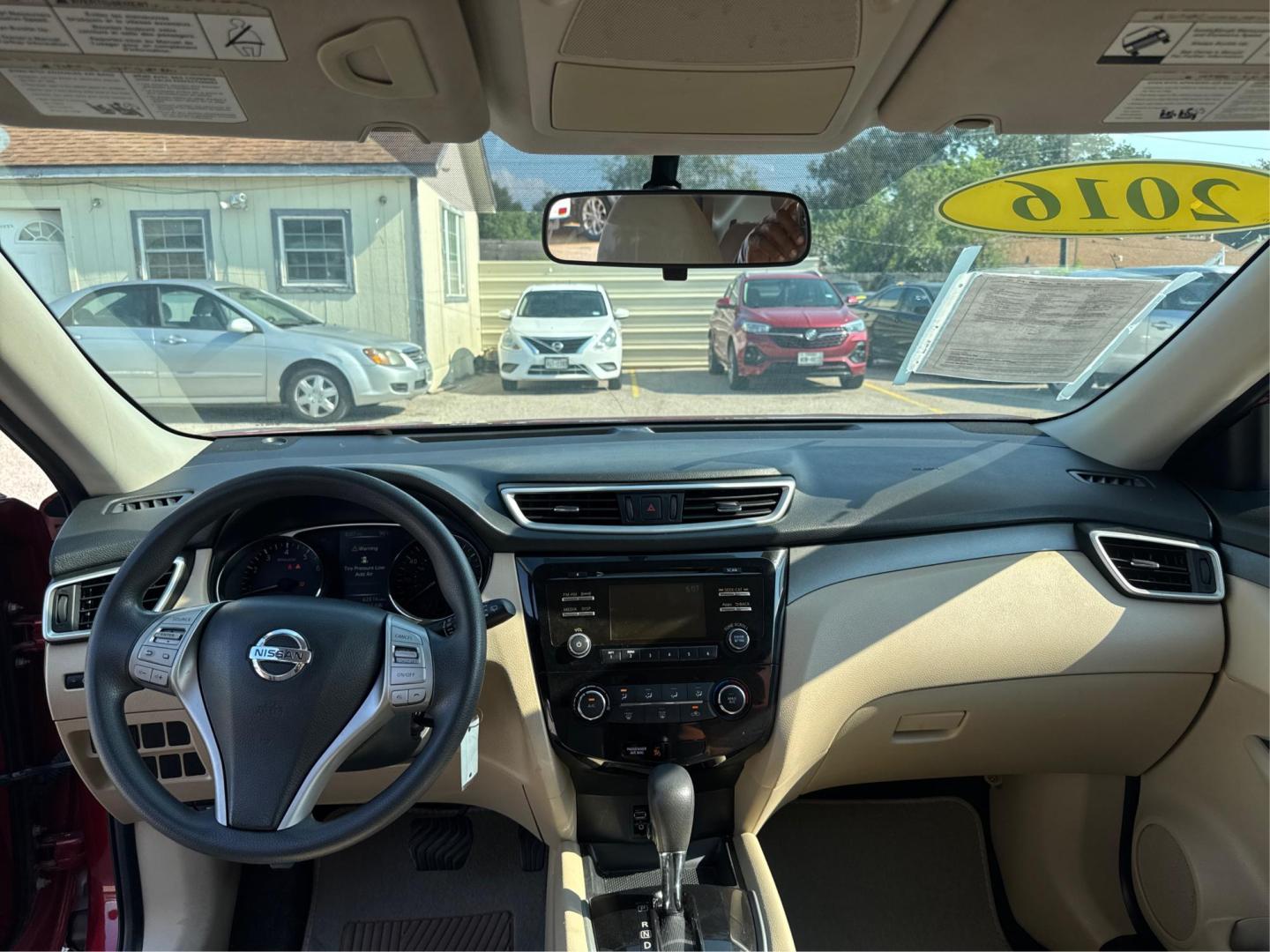 2016 Nissan Rogue S 2WD (JN8AT2MT5GW) with an 2.5L L4 DOHC 16V engine, CVT transmission, located at 16710 Clay Rd., Houston, TX, 77084, (281) 859-7900, 0.000000, 0.000000 - Photo#10