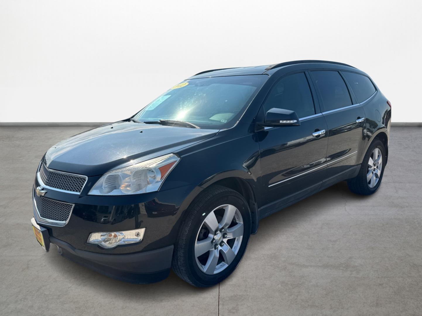 2012 Chevrolet Traverse LTZ FWD (1GNKRLED3CJ) with an 3.6L V6 DOHC 24V engine, 6-Speed Automatic transmission, located at 16710 Clay Rd., Houston, TX, 77084, (281) 859-7900, 0.000000, 0.000000 - Photo#0