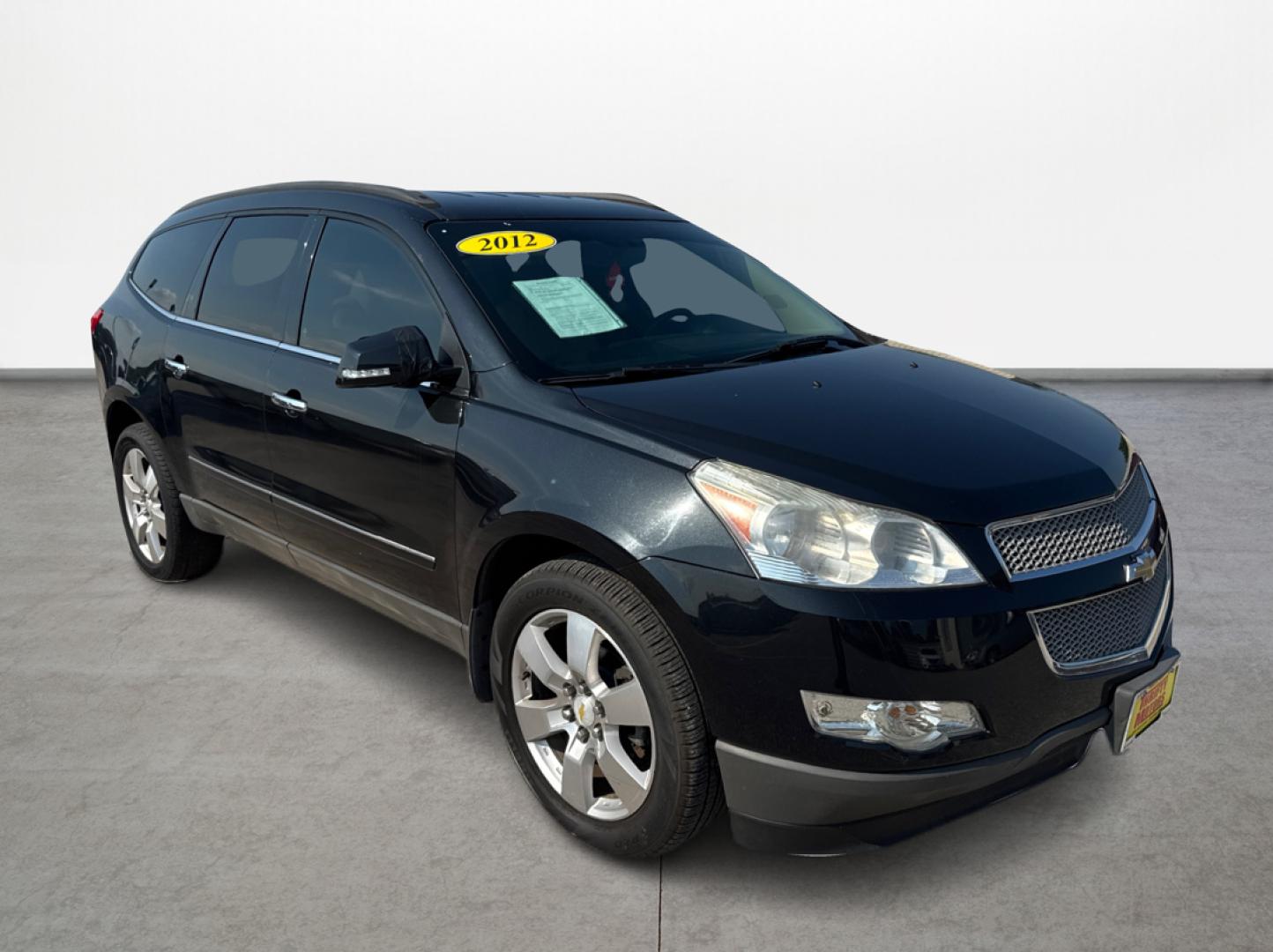 2012 Chevrolet Traverse LTZ FWD (1GNKRLED3CJ) with an 3.6L V6 DOHC 24V engine, 6-Speed Automatic transmission, located at 16710 Clay Rd., Houston, TX, 77084, (281) 859-7900, 0.000000, 0.000000 - Photo#2