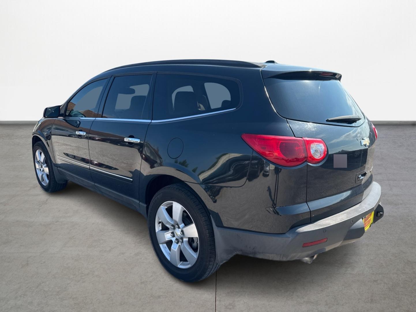2012 Chevrolet Traverse LTZ FWD (1GNKRLED3CJ) with an 3.6L V6 DOHC 24V engine, 6-Speed Automatic transmission, located at 16710 Clay Rd., Houston, TX, 77084, (281) 859-7900, 0.000000, 0.000000 - Photo#6