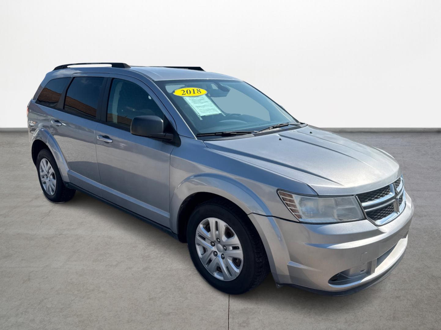2018 Dodge Journey SE (3C4PDCAB4JT) with an 2.4L L4 DOHC 16V engine, 4A transmission, located at 16710 Clay Rd., Houston, TX, 77084, (281) 859-7900, 0.000000, 0.000000 - Photo#2
