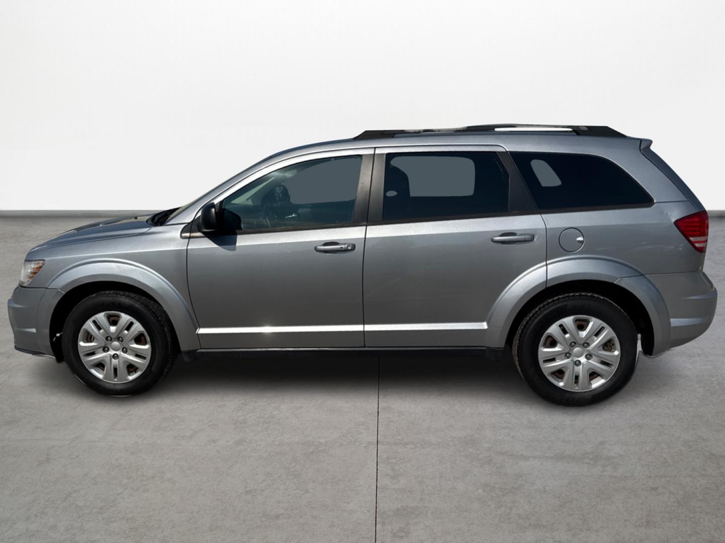 2018 Dodge Journey SE (3C4PDCAB4JT) with an 2.4L L4 DOHC 16V engine, 4A transmission, located at 16710 Clay Rd., Houston, TX, 77084, (281) 859-7900, 0.000000, 0.000000 - Photo#7