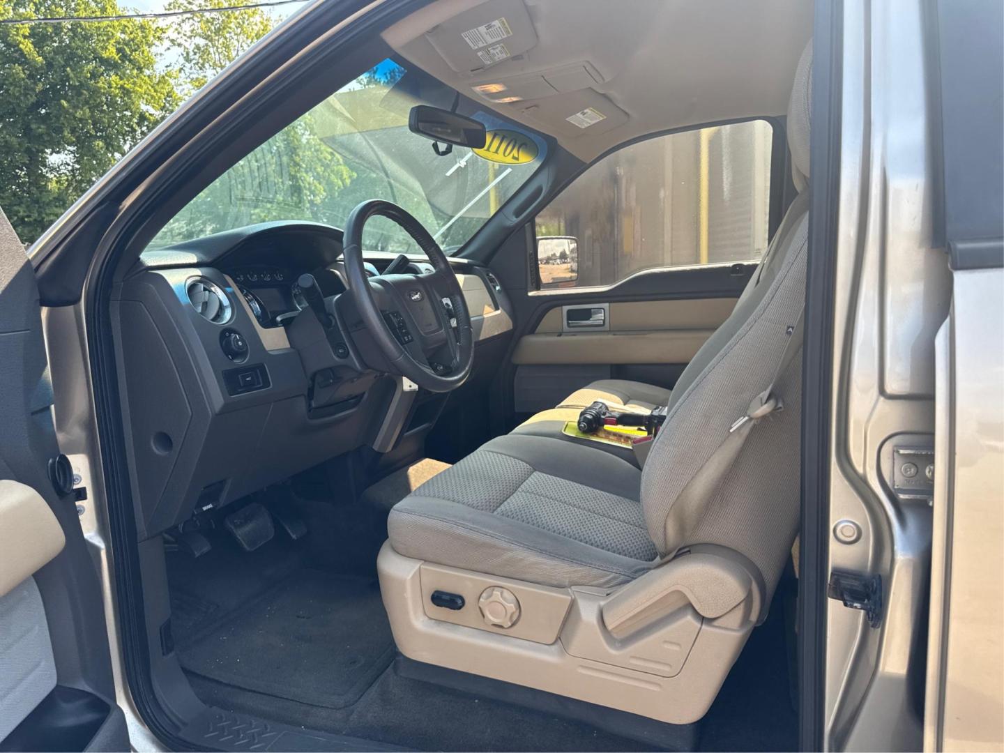 2011 Ford F-150 FX2 SuperCrew 5.5-ft. Bed 2WD (1FTFW1CF6BF) with an 5.0L V8 engine, 4-Speed Automatic transmission, located at 16710 Clay Rd., Houston, TX, 77084, (281) 859-7900, 0.000000, 0.000000 - Photo#11